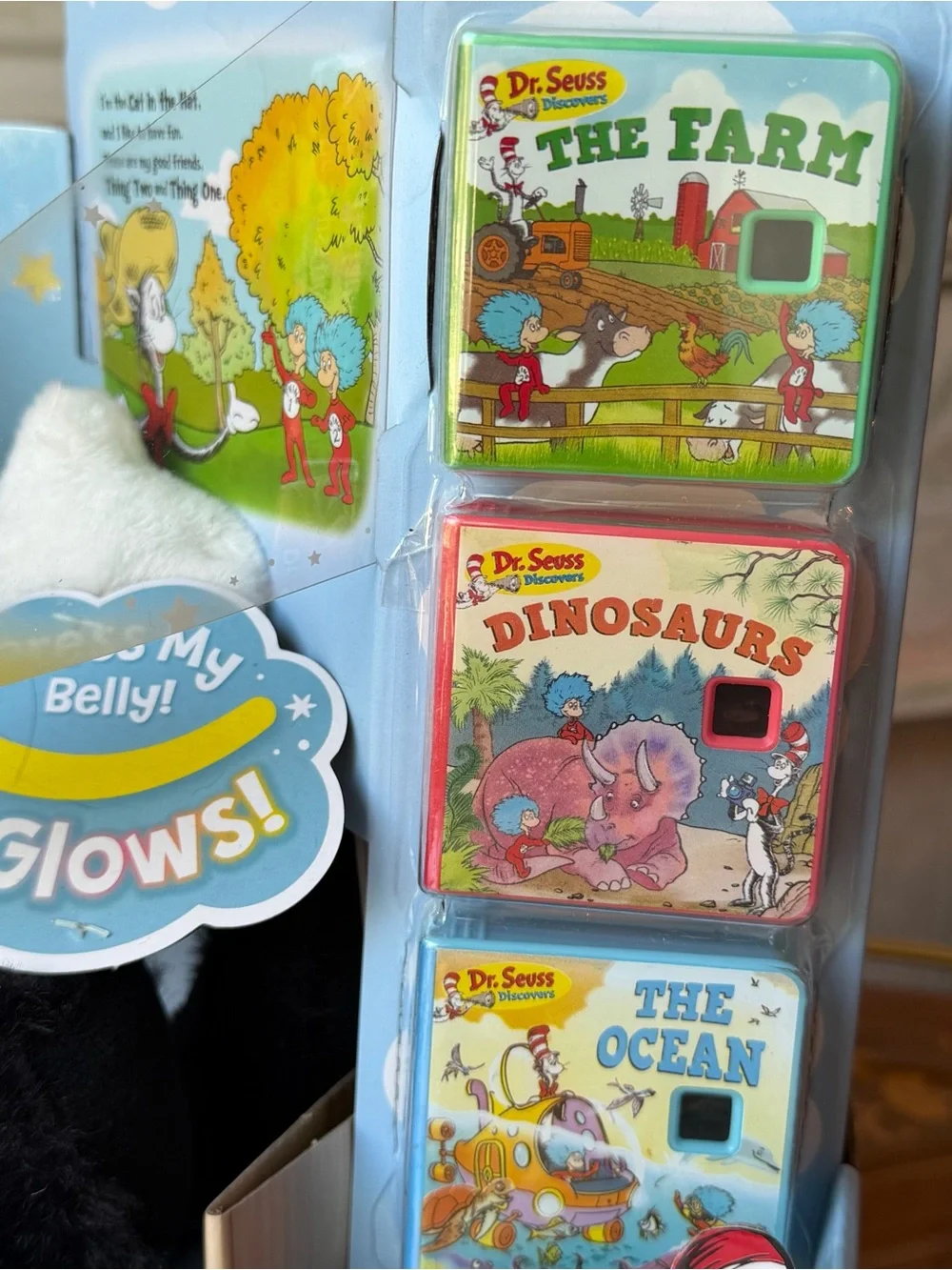 Little Tikes Dream Story Projector NWT Dr. Seuss Plush & 3 Book Cartridges